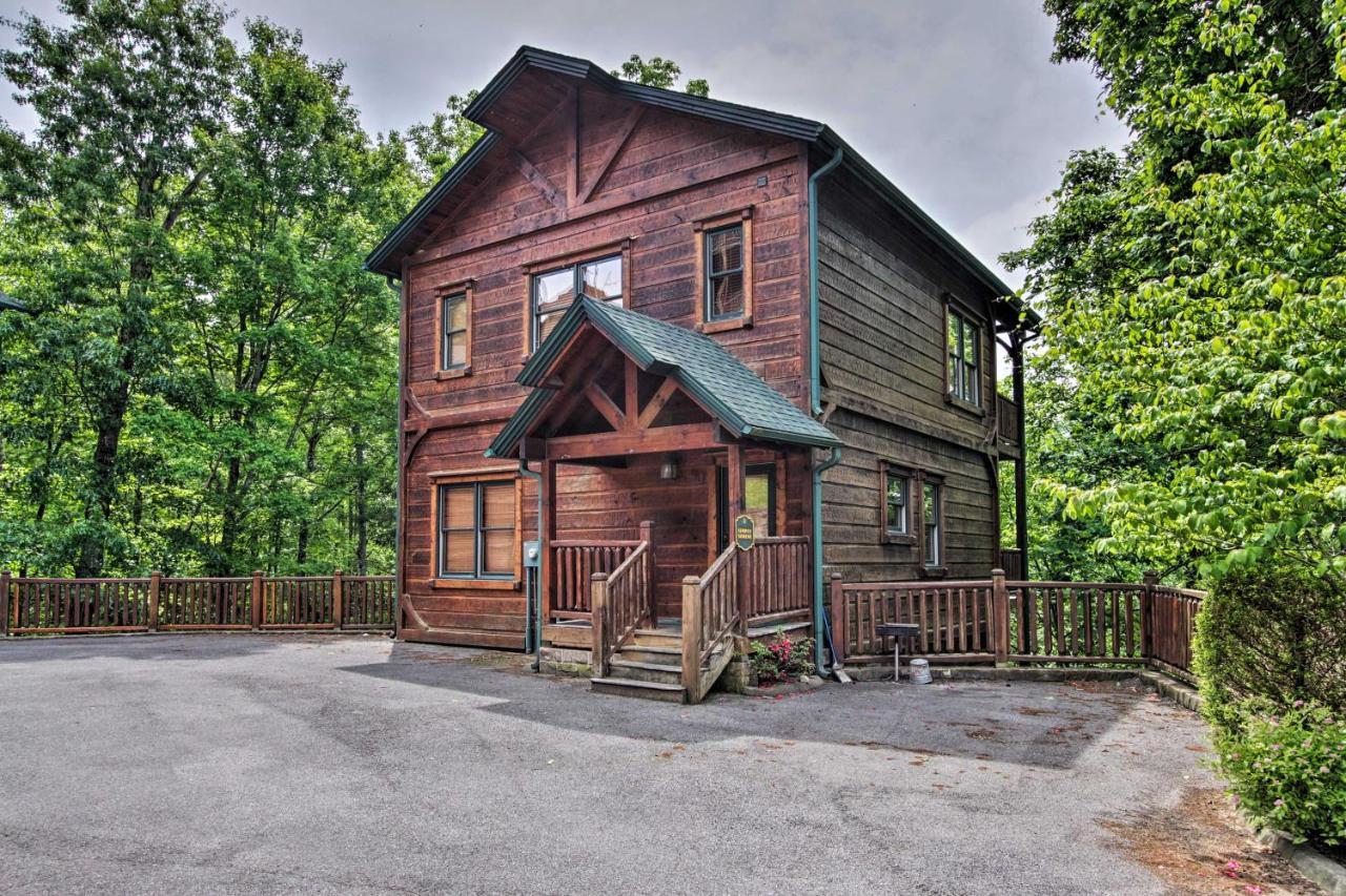 Cabin With Pool Access About 3 Mi To Downtown Gatlinburg Exterior photo